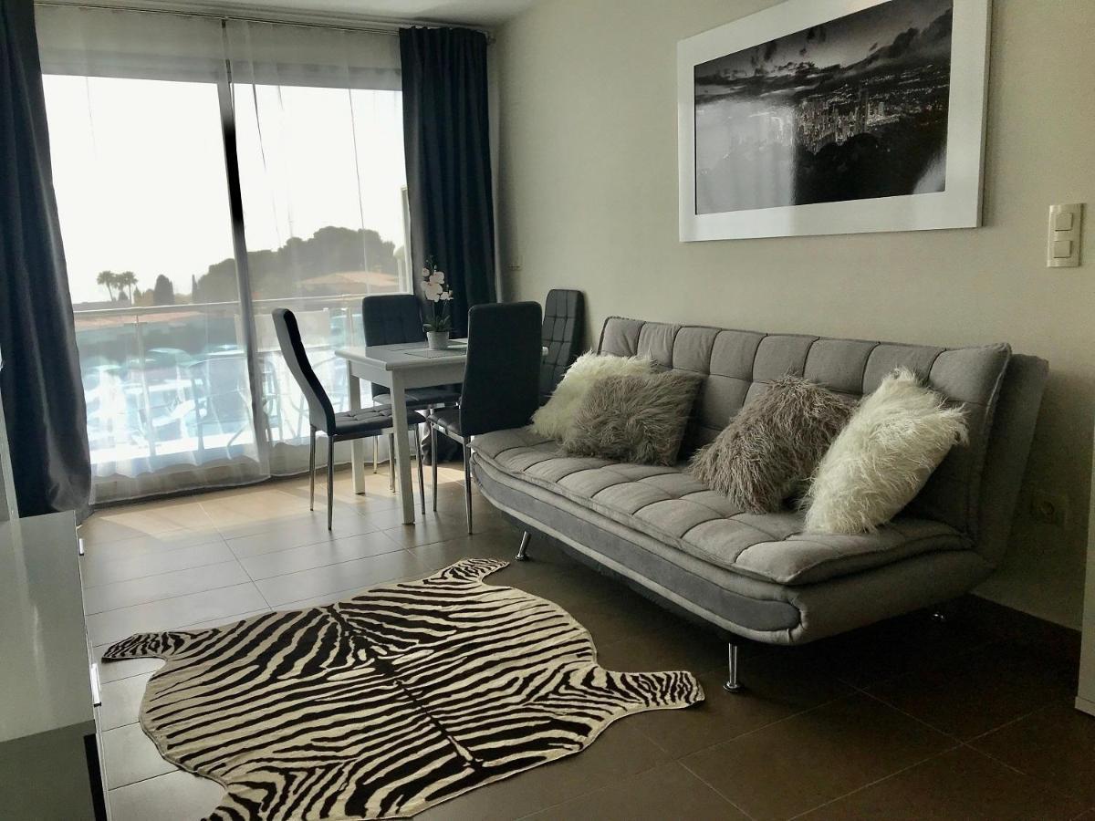 Nice & Cozy Seaview Apartment Borumbot In كاليبي المظهر الخارجي الصورة